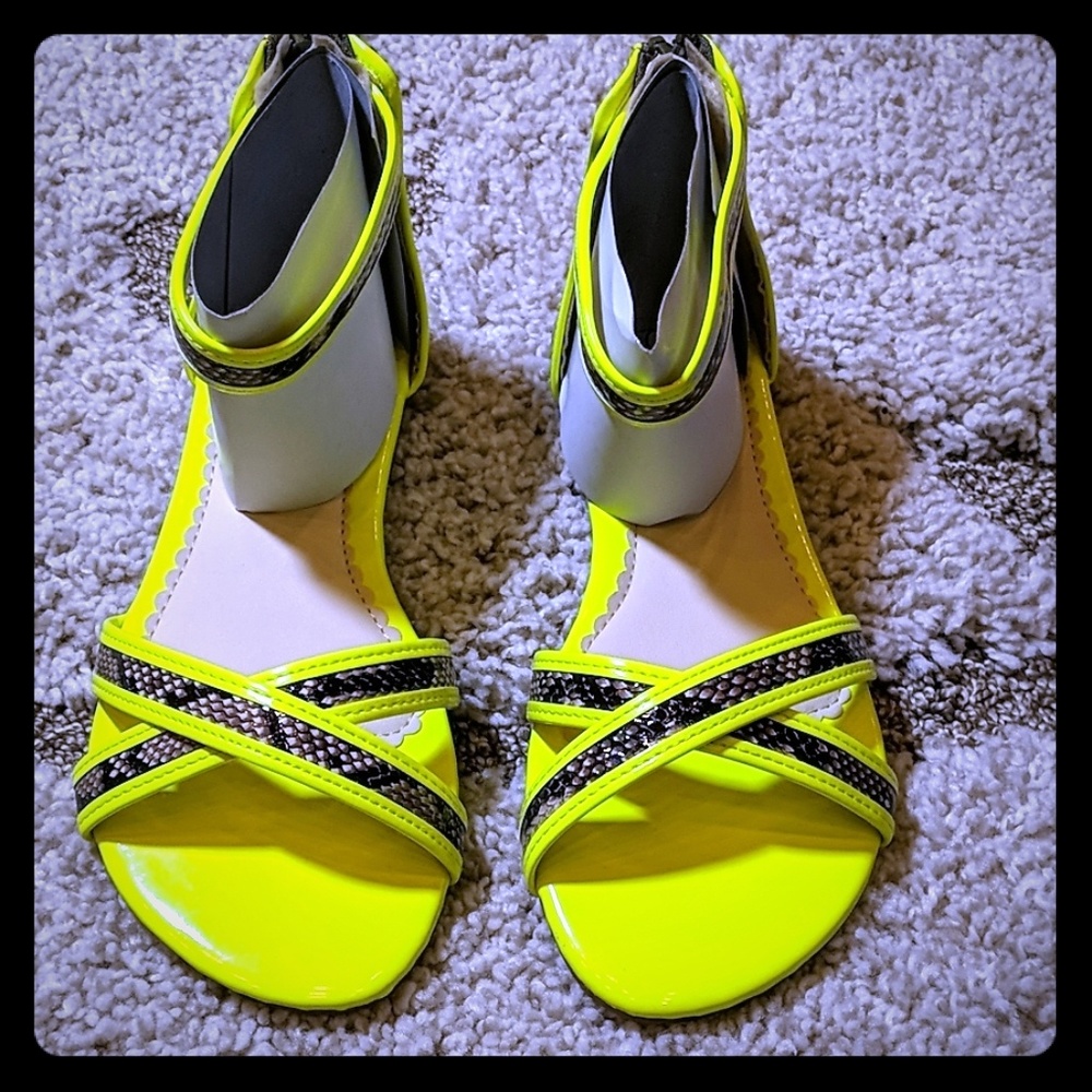 QQ girls Neon green animal print girls sandals